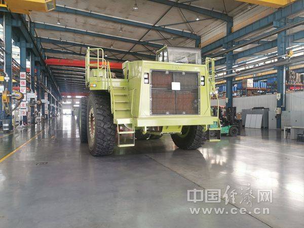 内蒙古北方重型汽车股份有限公司的矿车(经济日报-中国经济网记者 年
