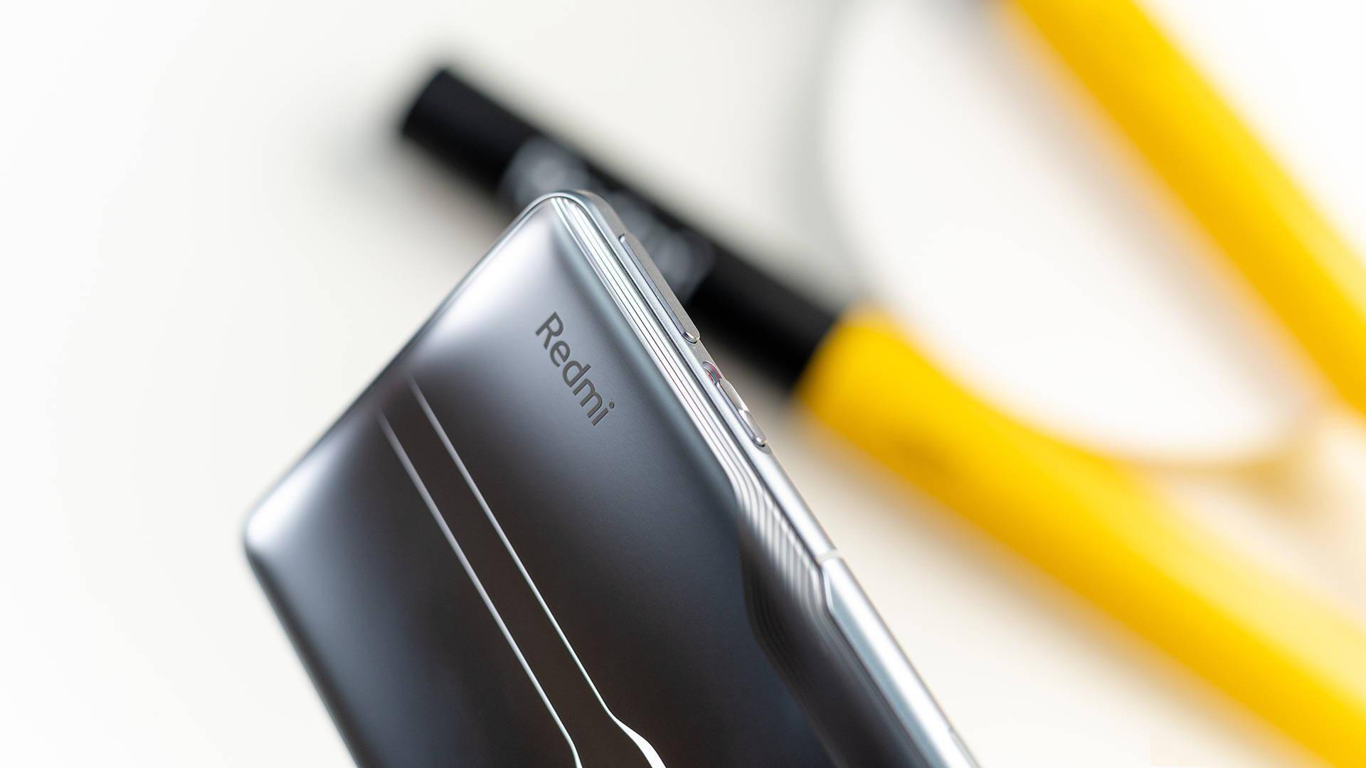 轻薄性能强1999起redmik40游戏增强版图赏