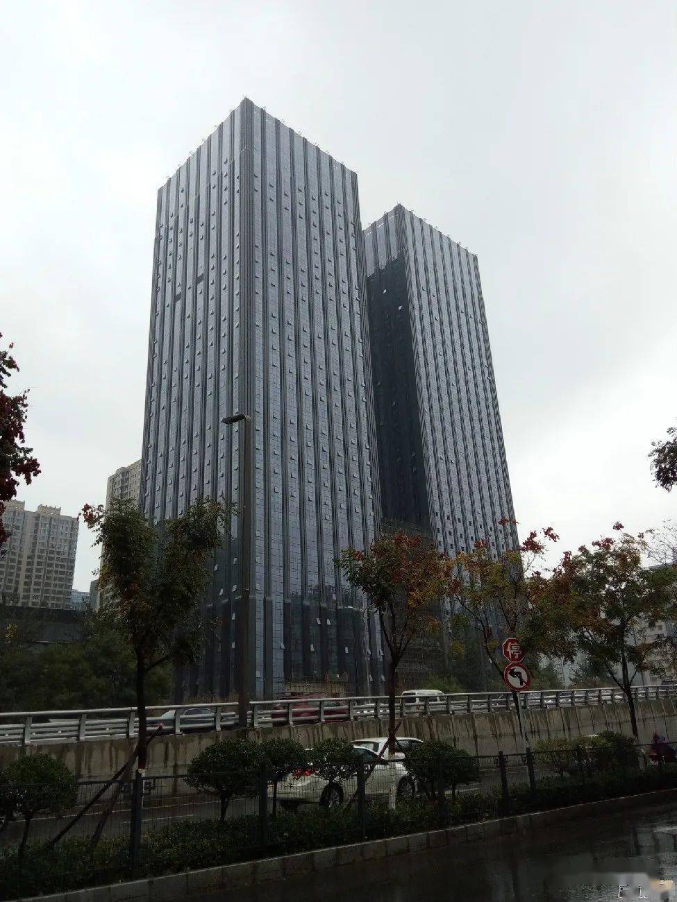 满血复活太原这座烂尾双子楼将变身省级人才公寓和创新工场