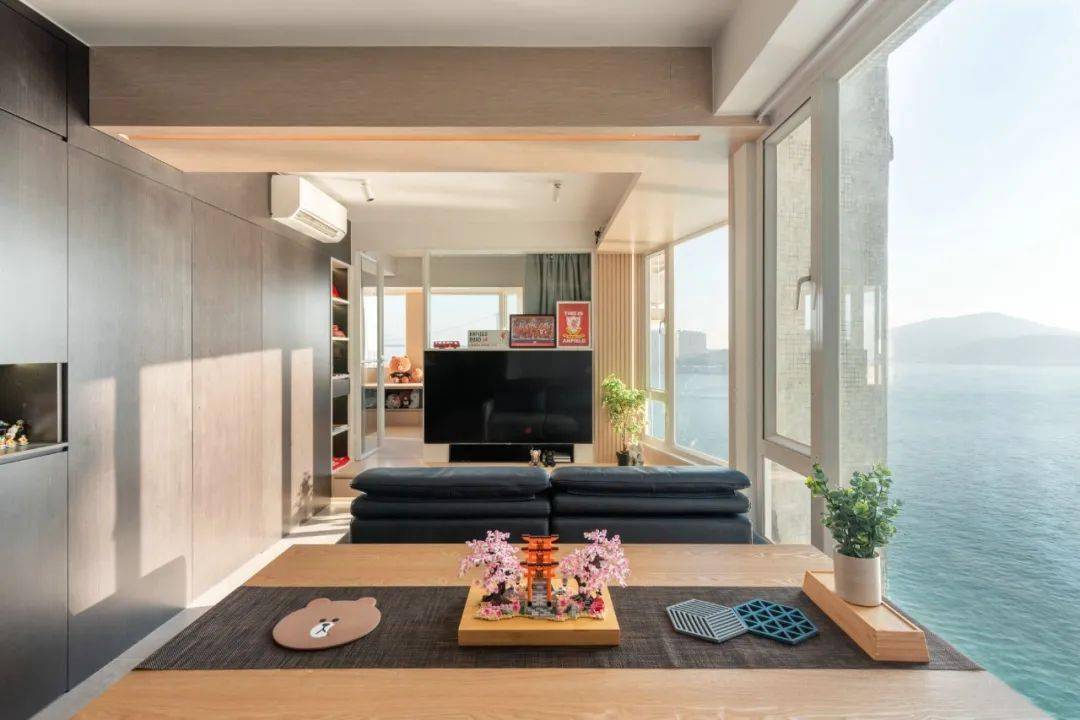 香港53㎡小两房装修客厅设计户型地台面朝大海美爆了