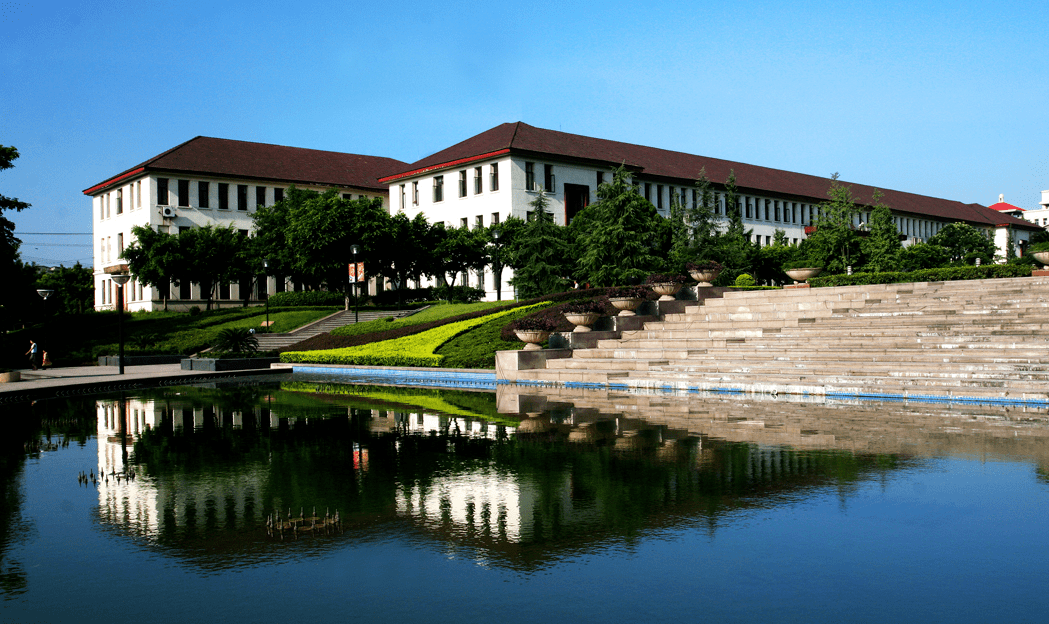 泸州医学院校园风光图片