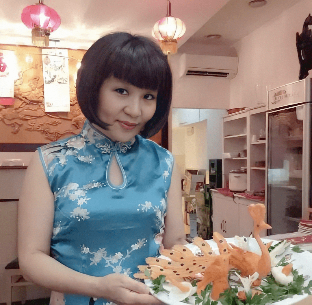 52岁的温州餐厅老板娘拍奢侈品广告