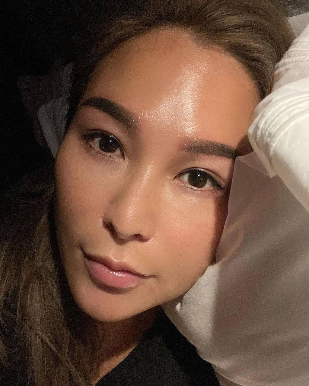 昔日「最强小三」避走英国开农场,残爆近照曝光_mandy