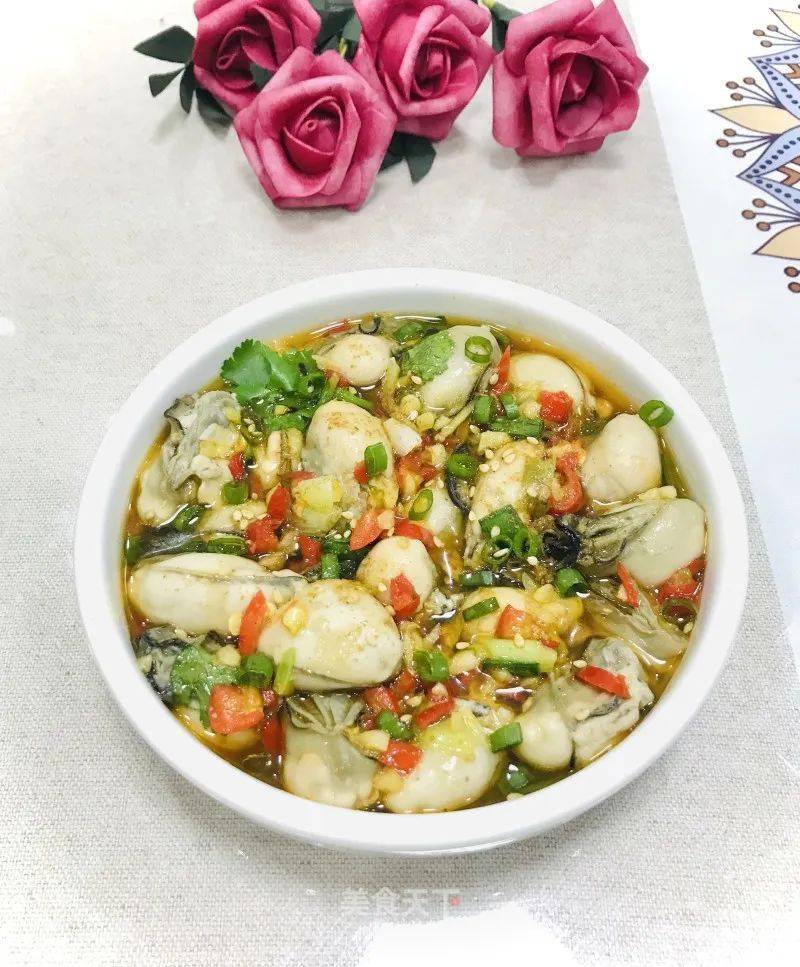 肥美的生蚝咬一口就爆汁!想想都过瘾