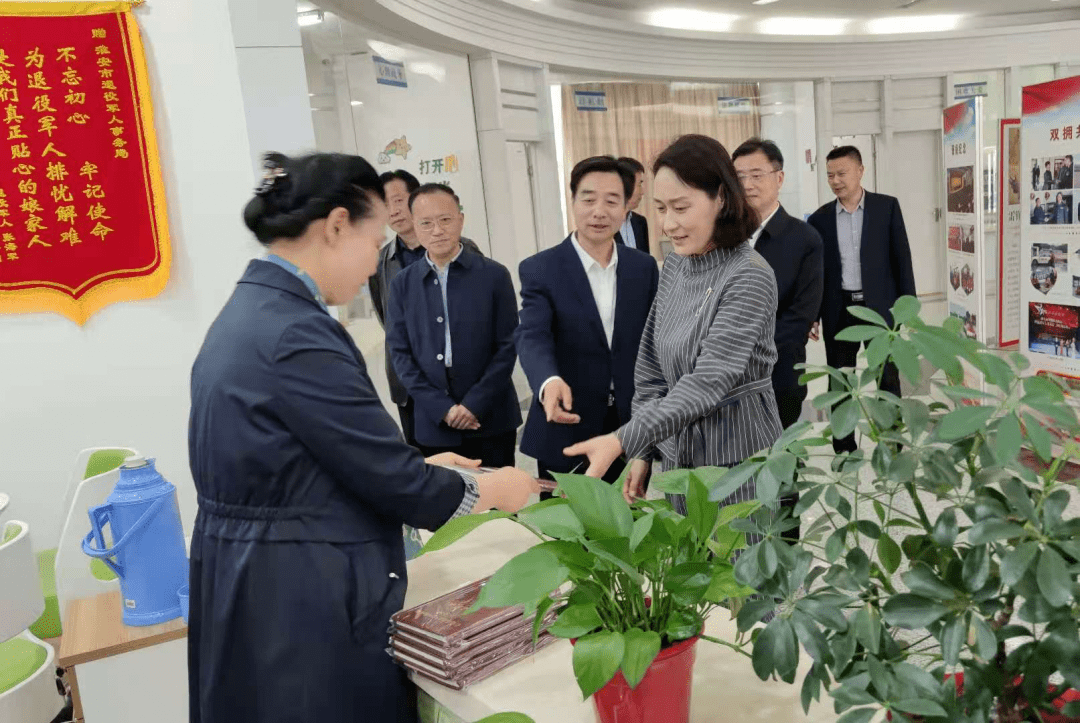 周茂萱调研市退役军人服务保障工作