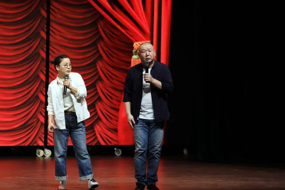 全新《哈利油传》"麻友的悼词"/今晚8点笑工场青少年宫演出更有大兵