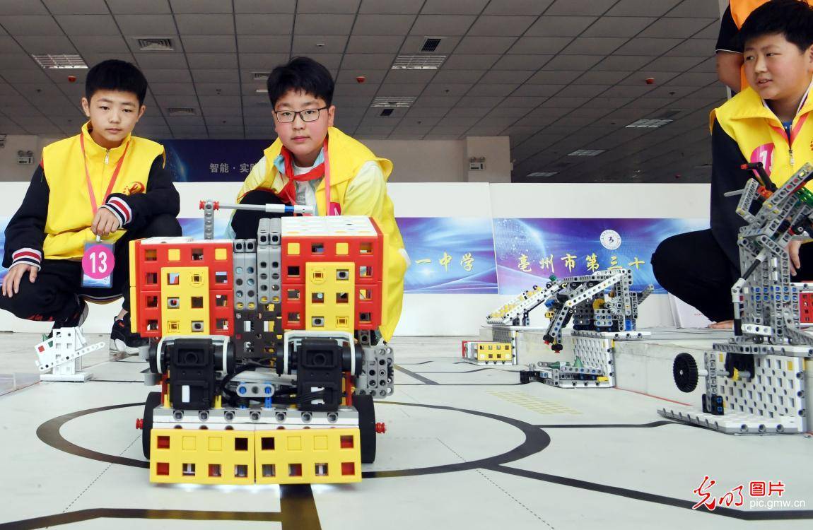 竞赛|安徽亳州举行第一届青少年机器人竞赛