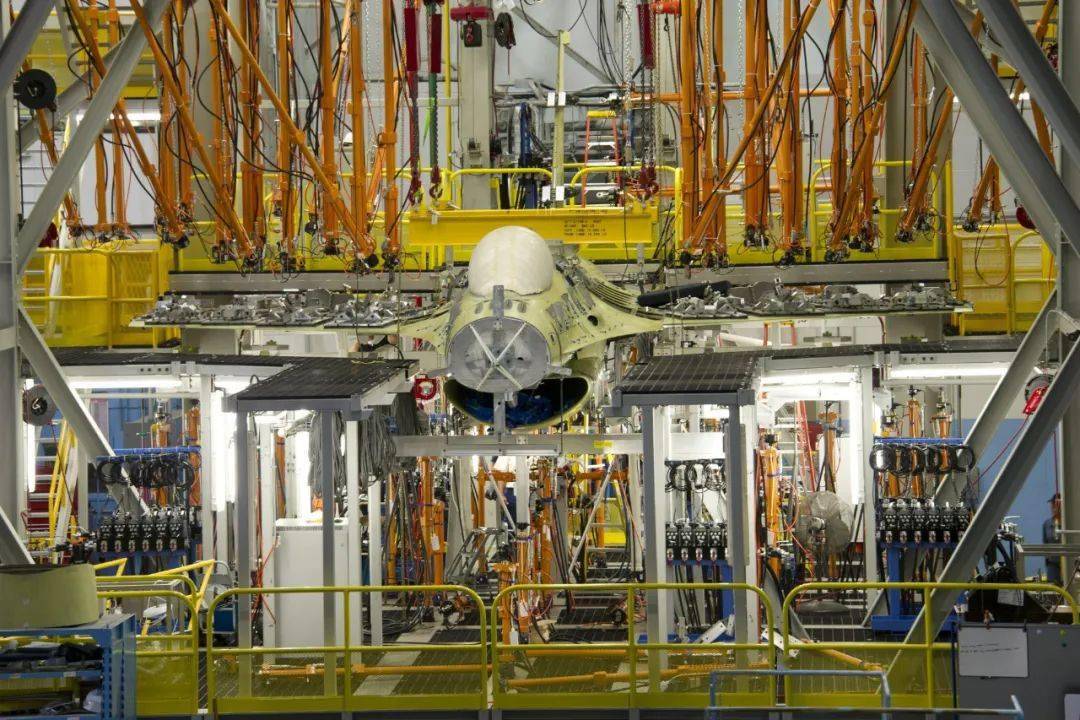 造飞机就像孵小鸡,75图探秘德州"隼窝"沃斯堡工厂