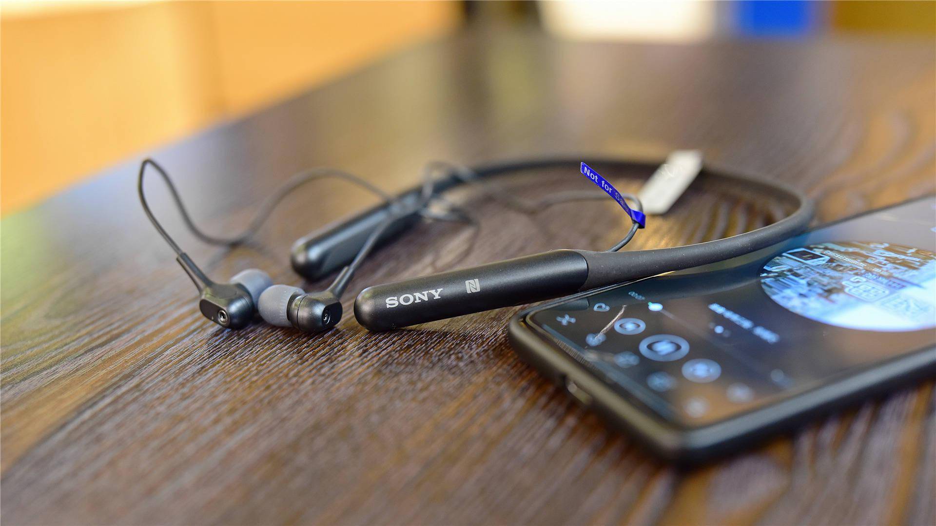 无线降噪耳机中的高性价比水桶机——简单说说索尼wi-c600n耳机_产品