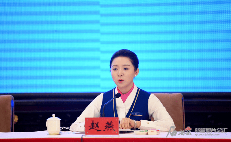 摄5月4日,和田地区患者家属阿卜杜麦吉提61伊敏在新闻发布会上发言