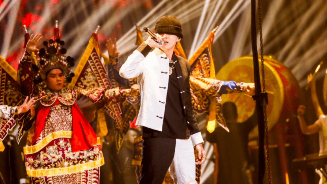 五一嗨温州温州滨江夜市海鲜狂欢节国潮小吃市集打铁花炸场