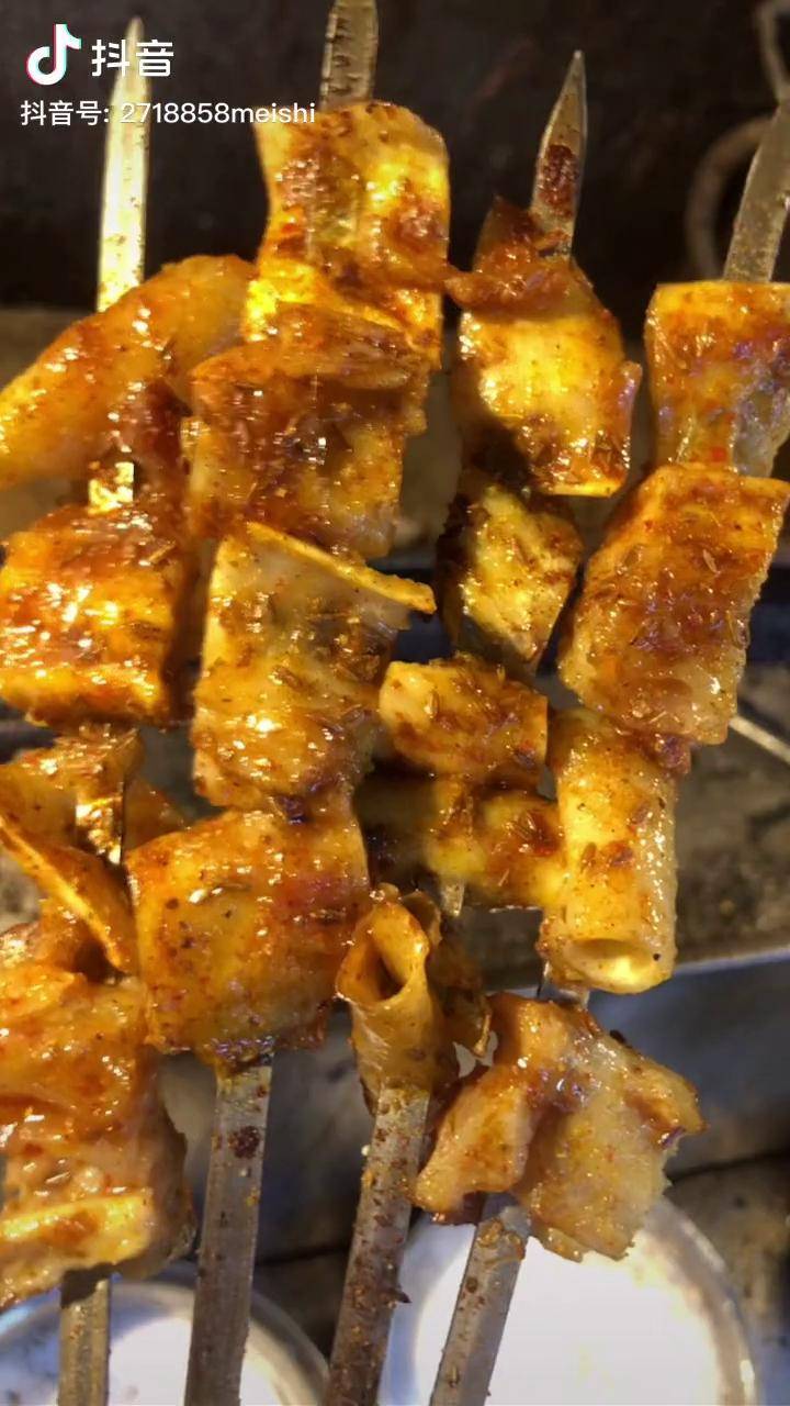 全国热销菜炭烤牛筋皮高压锅压25分钟上炉刷烤制冒泡刷烧烤酱放孜然