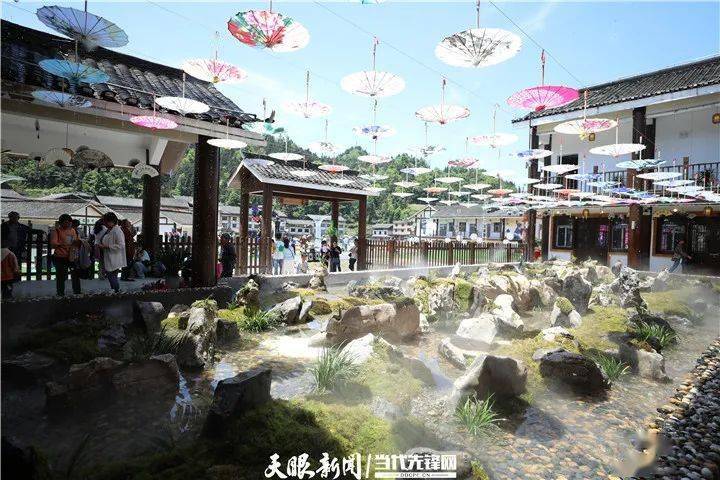 玉屏云起小镇:曾经挤危房"以地为席" 今朝住景区乐业安居_杨倩倩