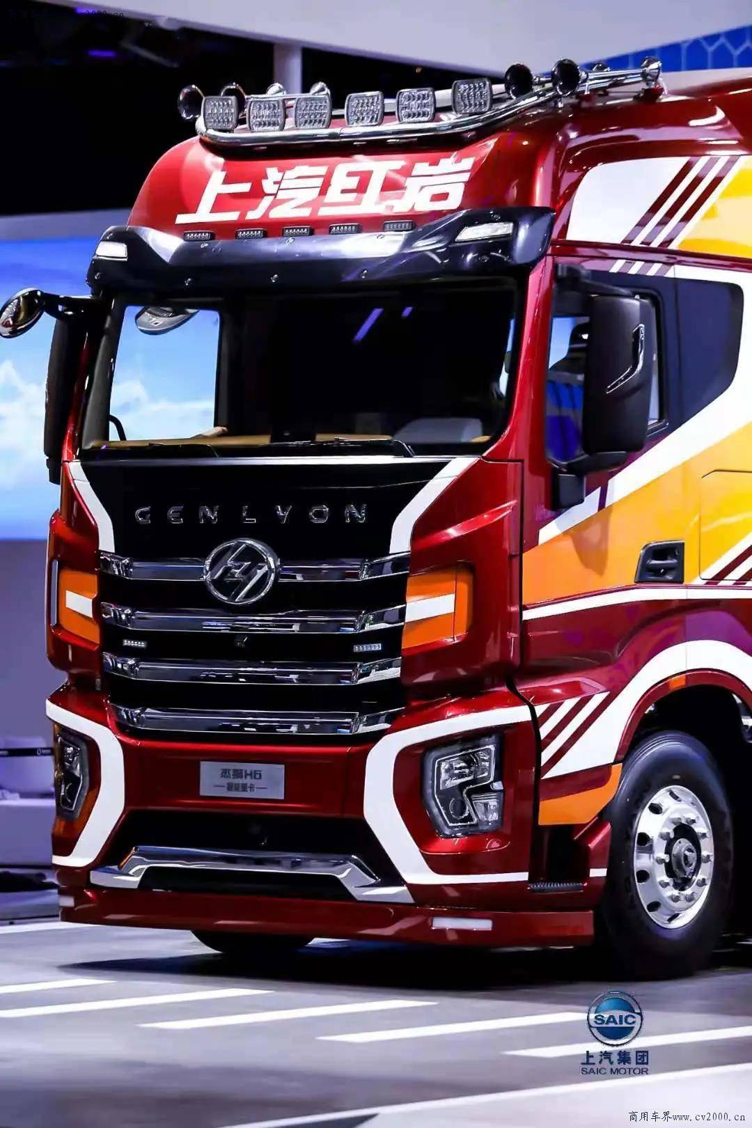 上汽红岩杰狮h6智能坐在车里看重卡欢迎来到新饰界