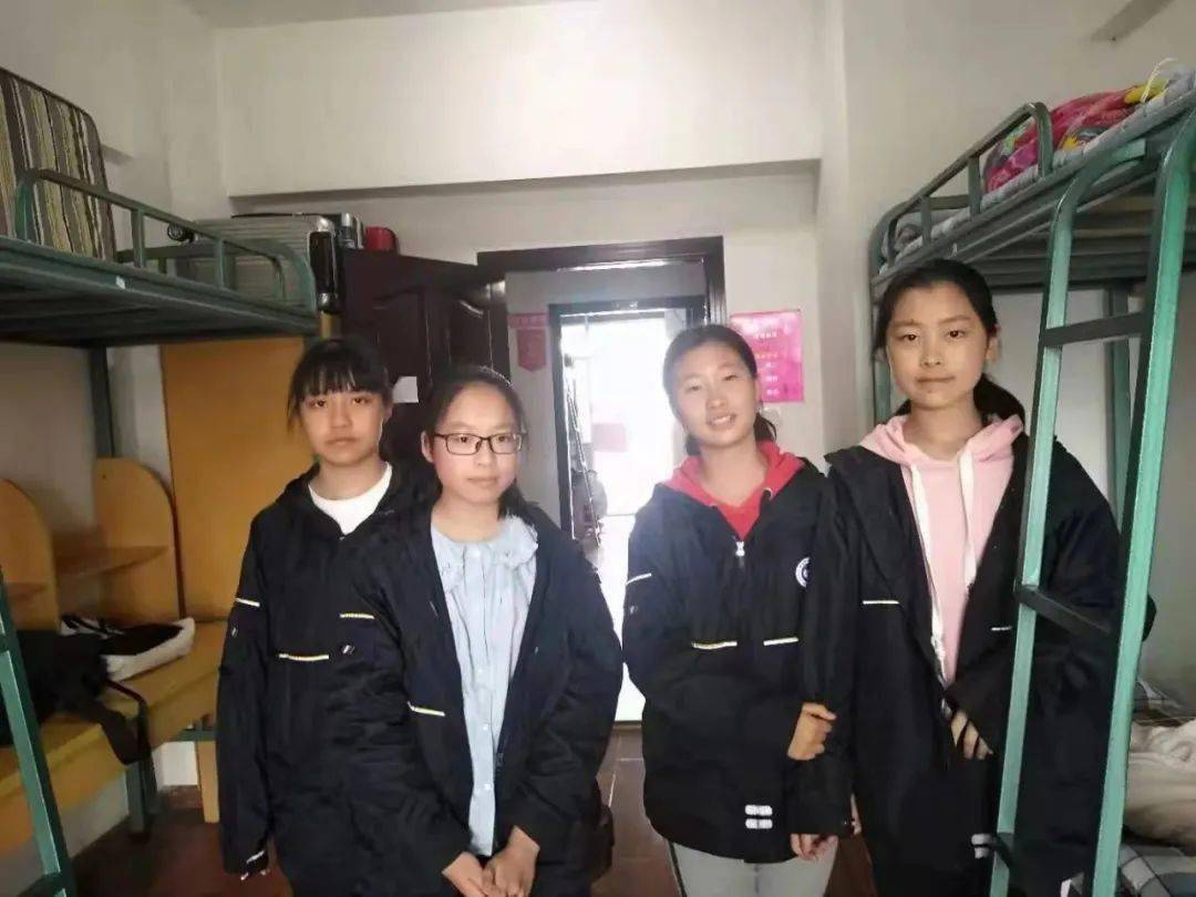 自理自立人人都是生活小能手绵阳中学英才学校2021年度学生生活技能