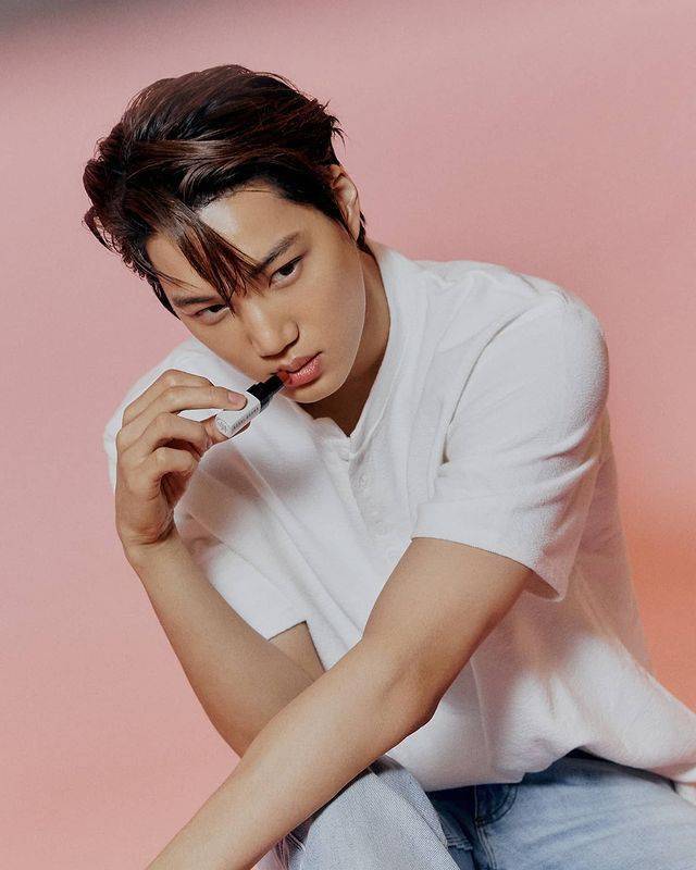 bobbibrown公开金钟仁最新画报,熊熊最爱的唇膏!