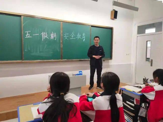 郯城四中喜迎新校区搬迁