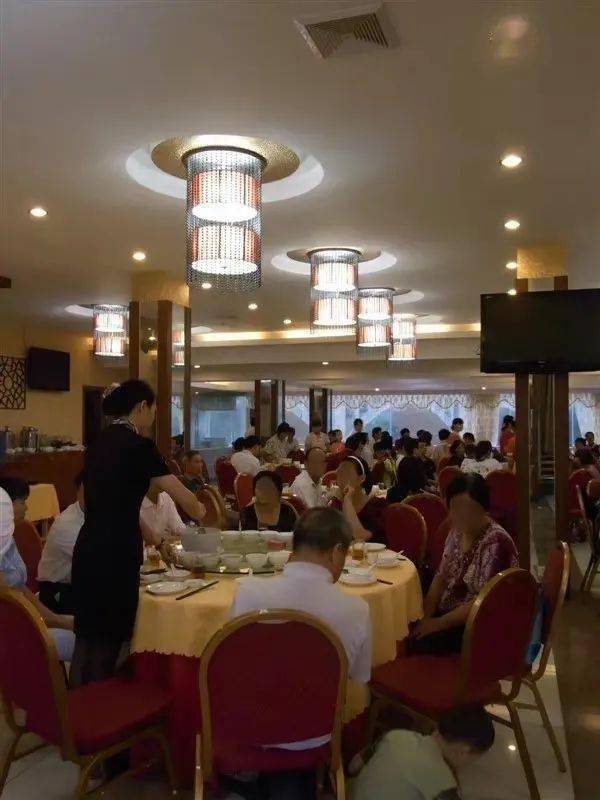 罗定这家"标志性"酒店将要拆除,一代人的记忆划上句号._竹园