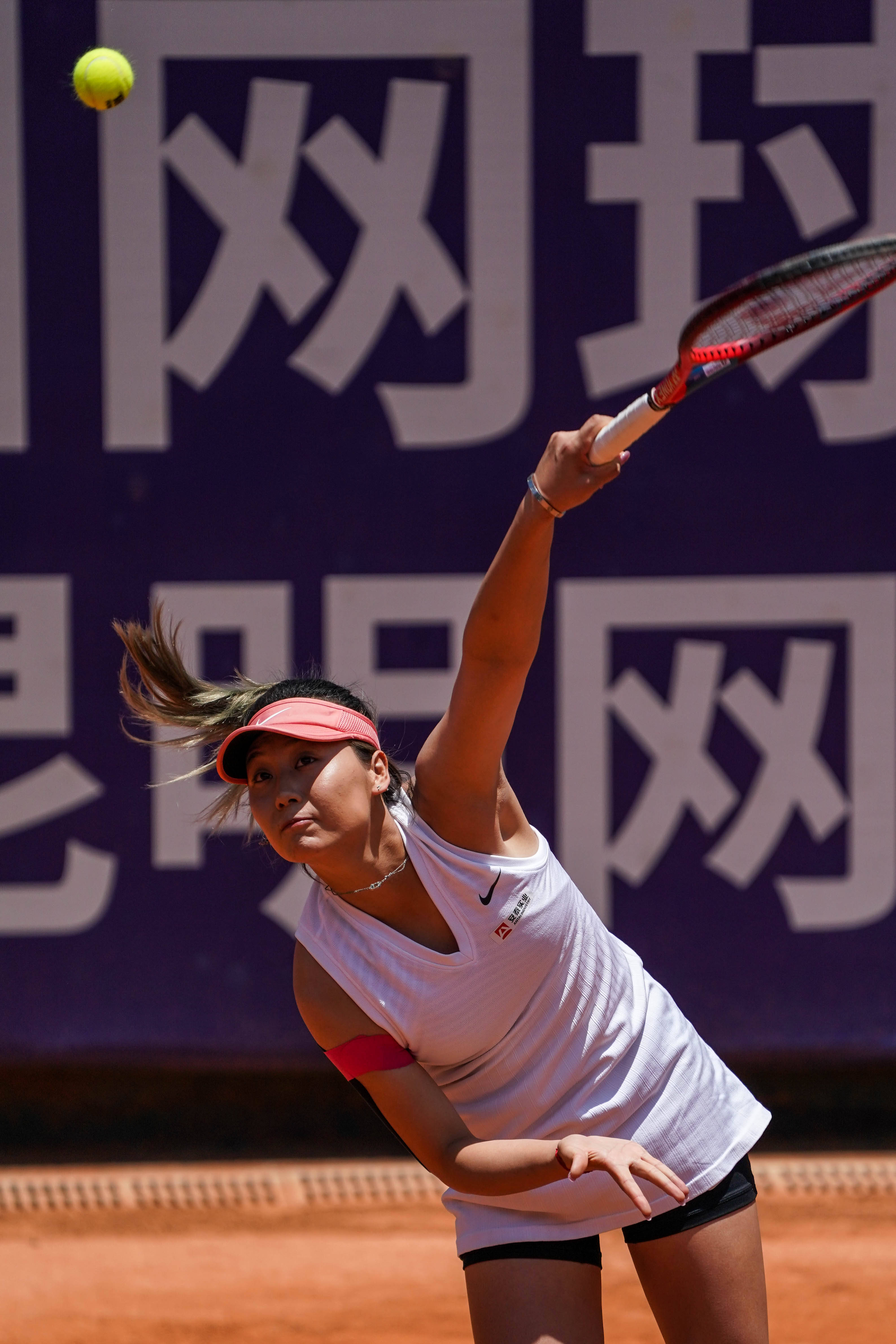 网球——2021中国巡回赛安宁站:王美玲晋级决赛