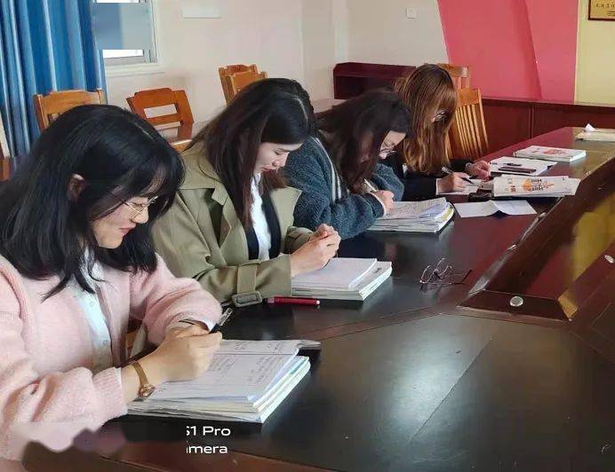 榜样的力量最美新星人高琳琳老师班级管理的有心人