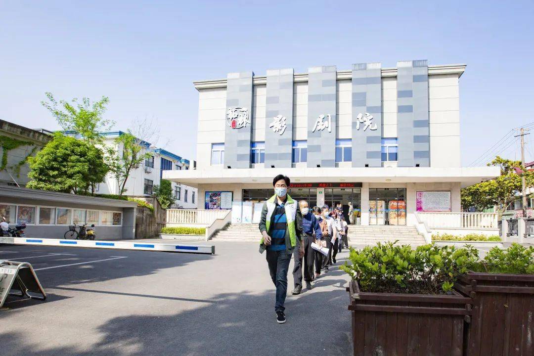 【网友反映河北迁安防疫用铁丝绑门,唐山迁安是封城了吗】