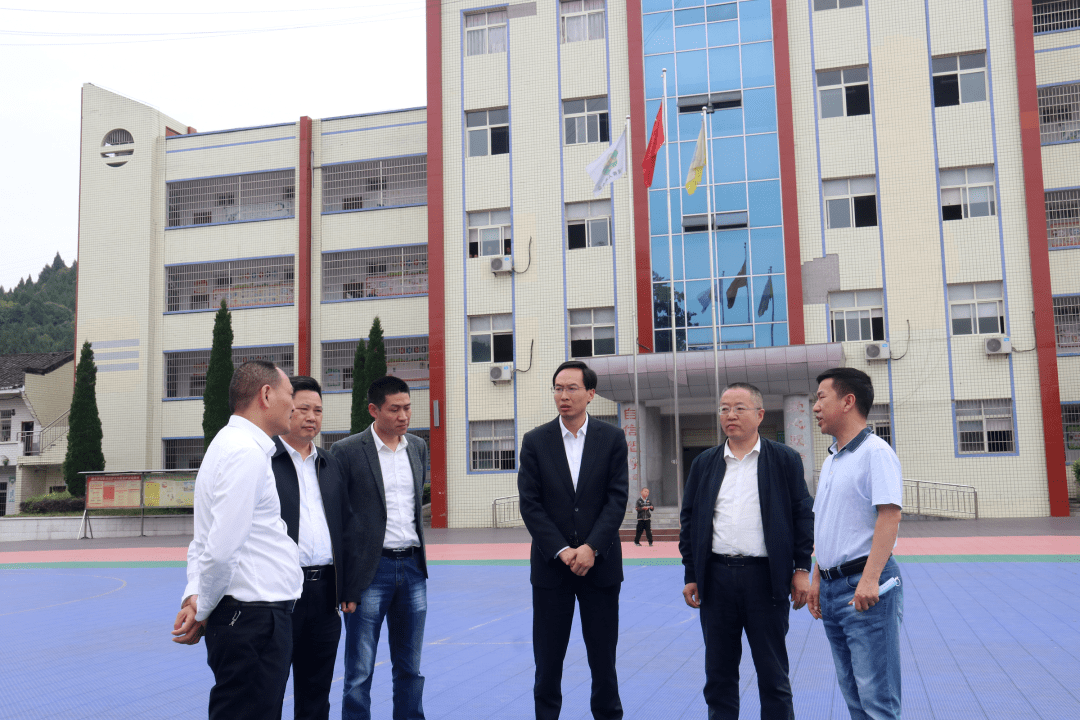 心系残疾儿童 关爱特殊教育