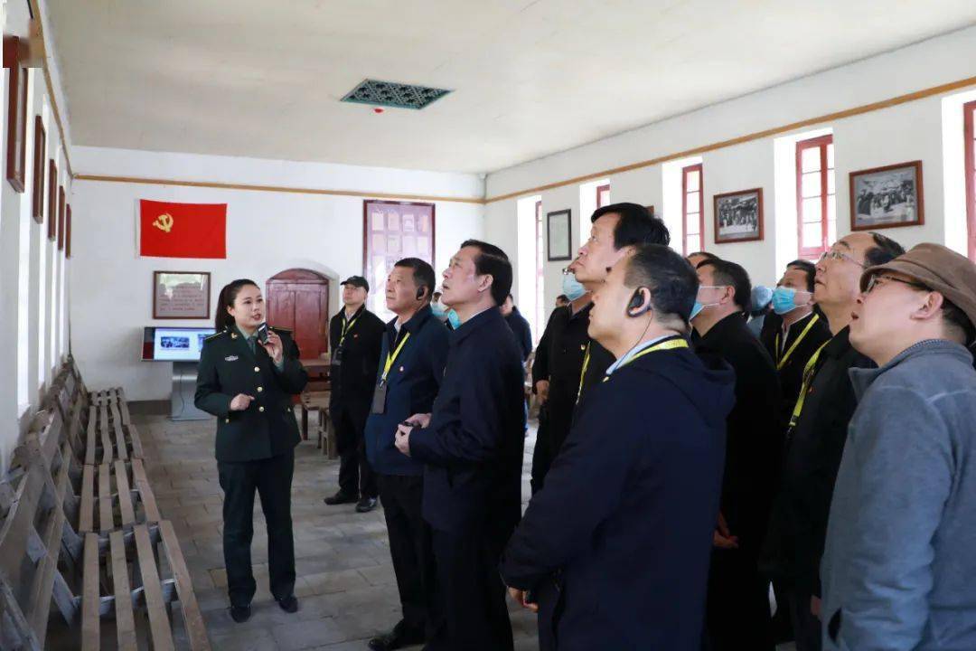 专题讲授:弘扬张思德精神,践行党的根本宗旨