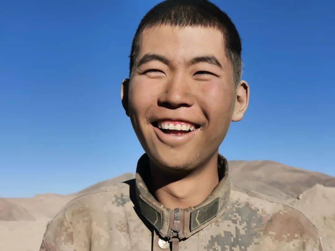 世界微笑日这样的笑脸超治愈