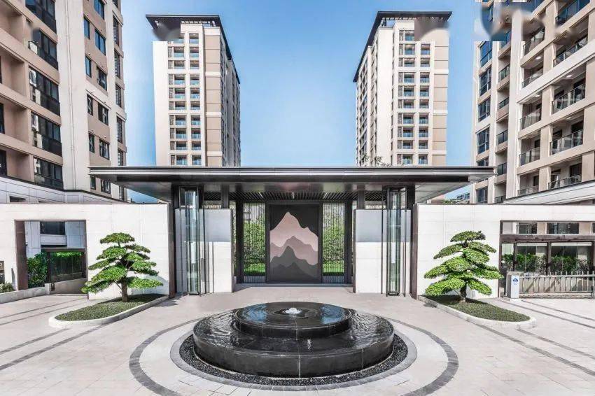 在公望金钰府交付前夕,跟记者一起来感受下,这个备受"大家粉"追捧的