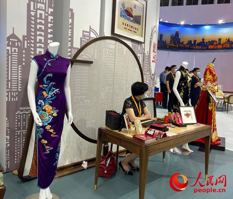 中国风手工绣 57e7229fbcf242d69218c9359ea8a0a1.jpeg
