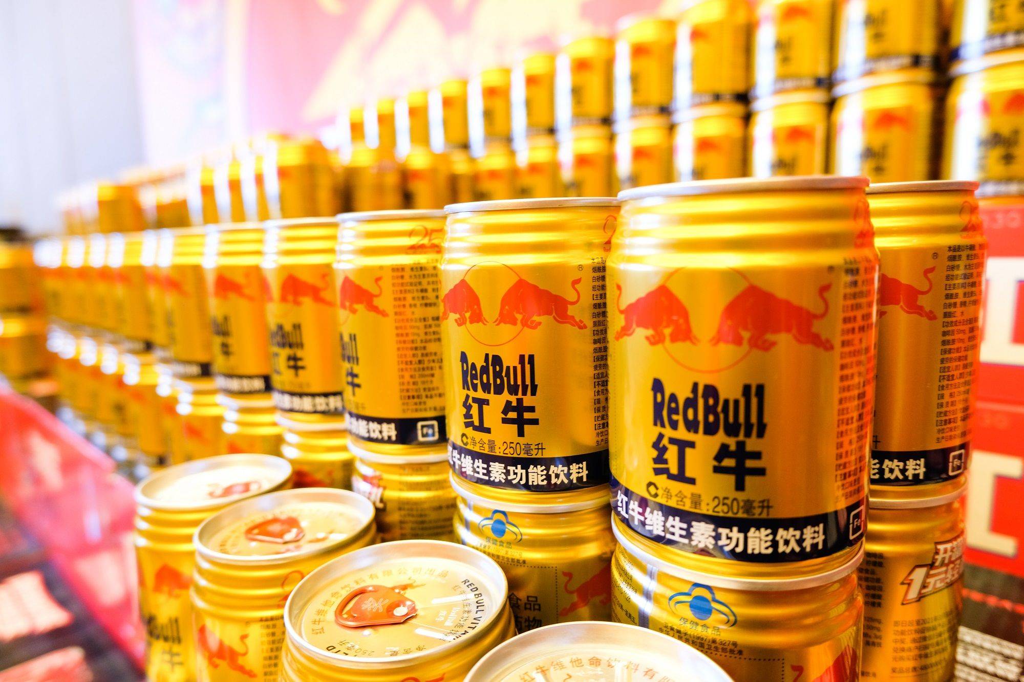 自初入中国市场起,华彬集团创始人严彬一直聚焦品牌推广和产品营销