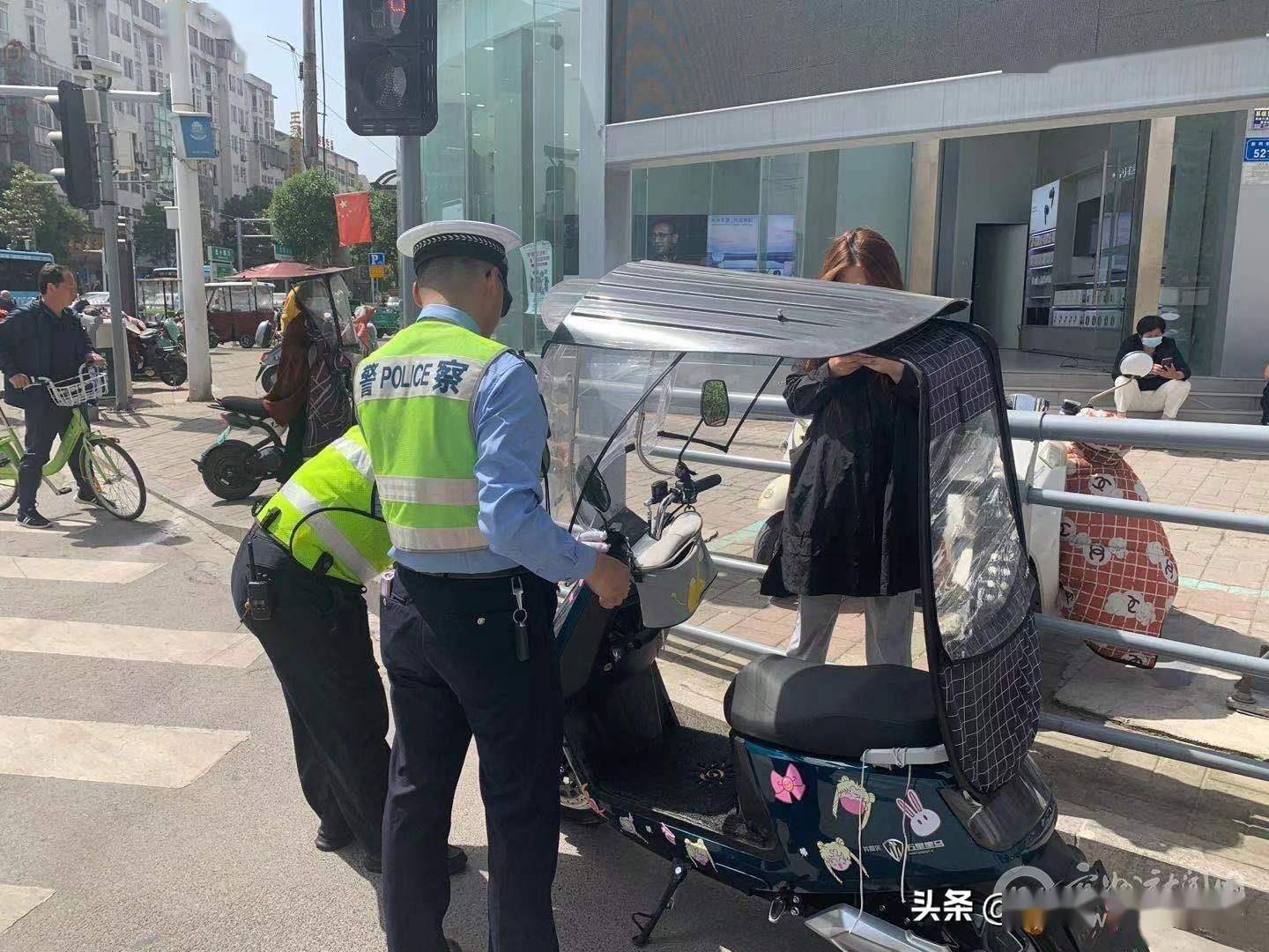 开展电动车雨棚查处 保障宿州市区道路安全畅通