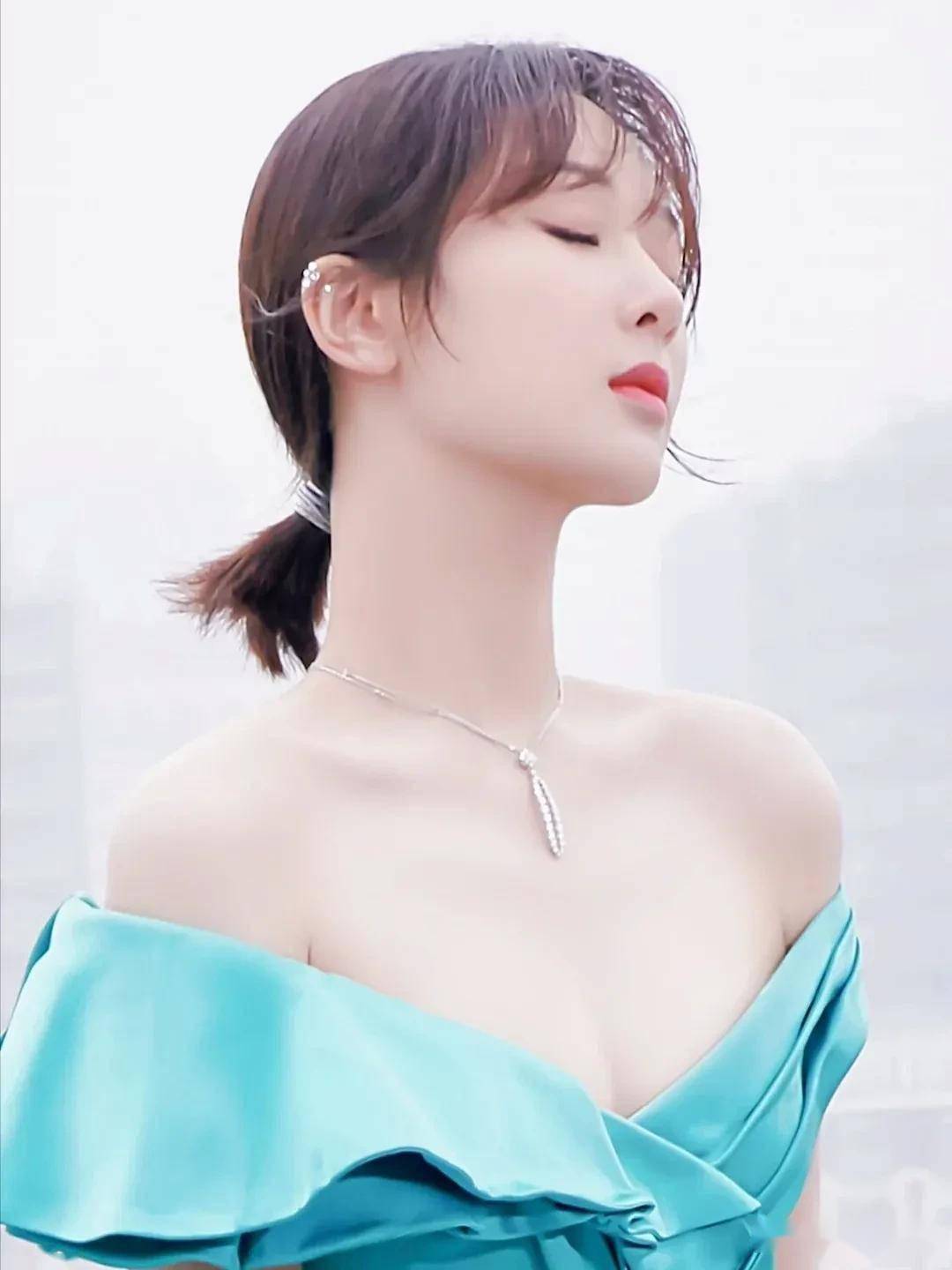 杨紫蜜桃已成熟色香味俱全