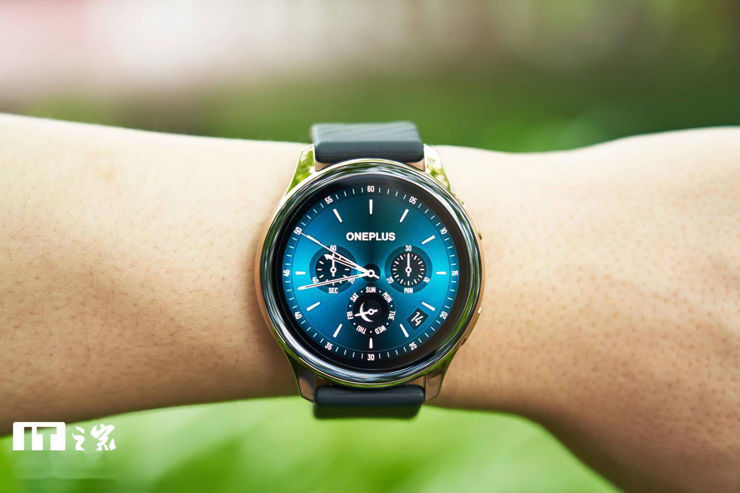 【it之家开箱】一加 oneplus watch (钴合金限定版) 图赏_手表