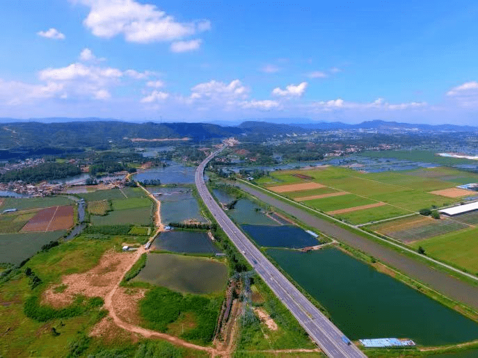 金乡县gdp微山没有微山多_济宁市各区县 邹城市人口最多GDP第一,微山县面积最大(2)