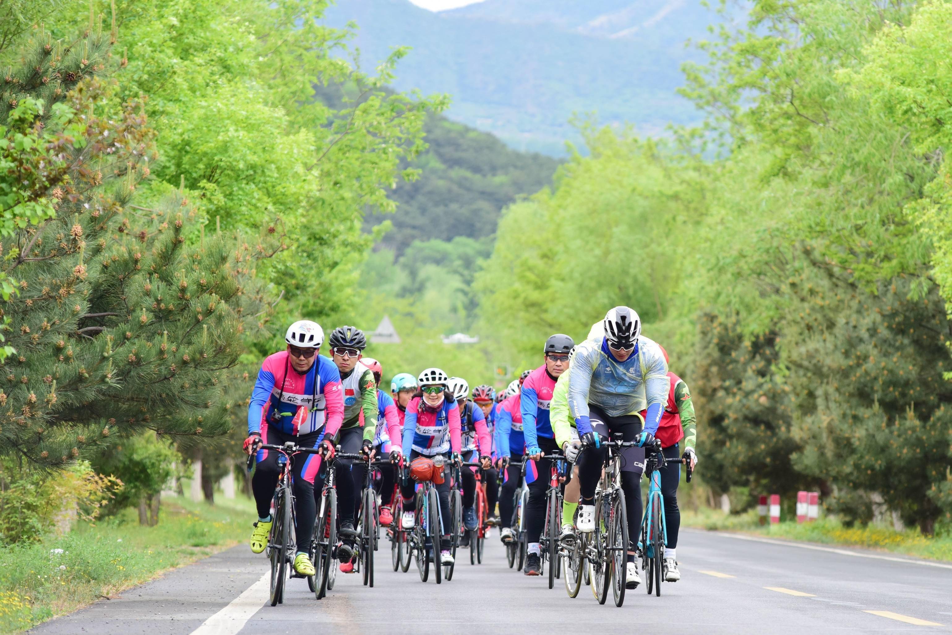150余骑友参加北京-崇礼耐力骑行活动