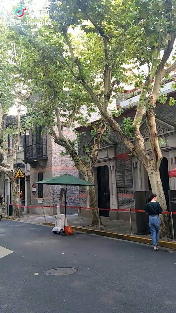 一大会址位于上海黄陂南路374弄于新天地一带老建筑群的一座大家在