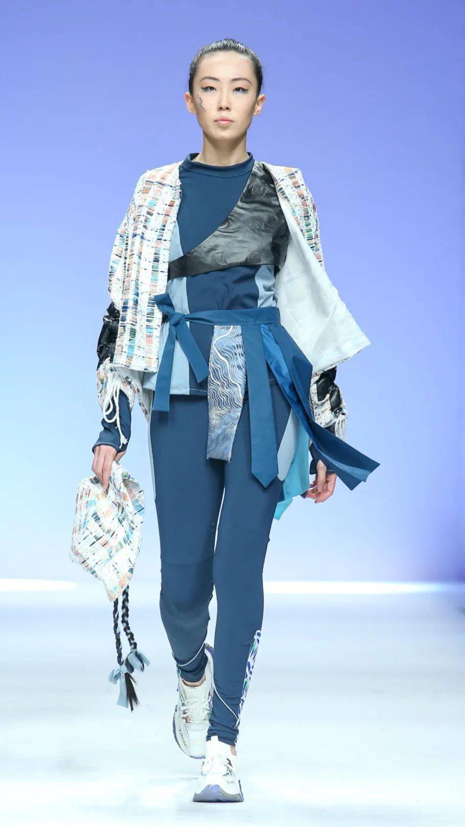 2021cgfw中华女子学院艺术学院后疫情时代的功能性服装设计