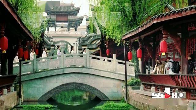 (第1眼-重庆广电记者 郭莉莉,王祥,范自平 特约记者 张保鹏,简易)