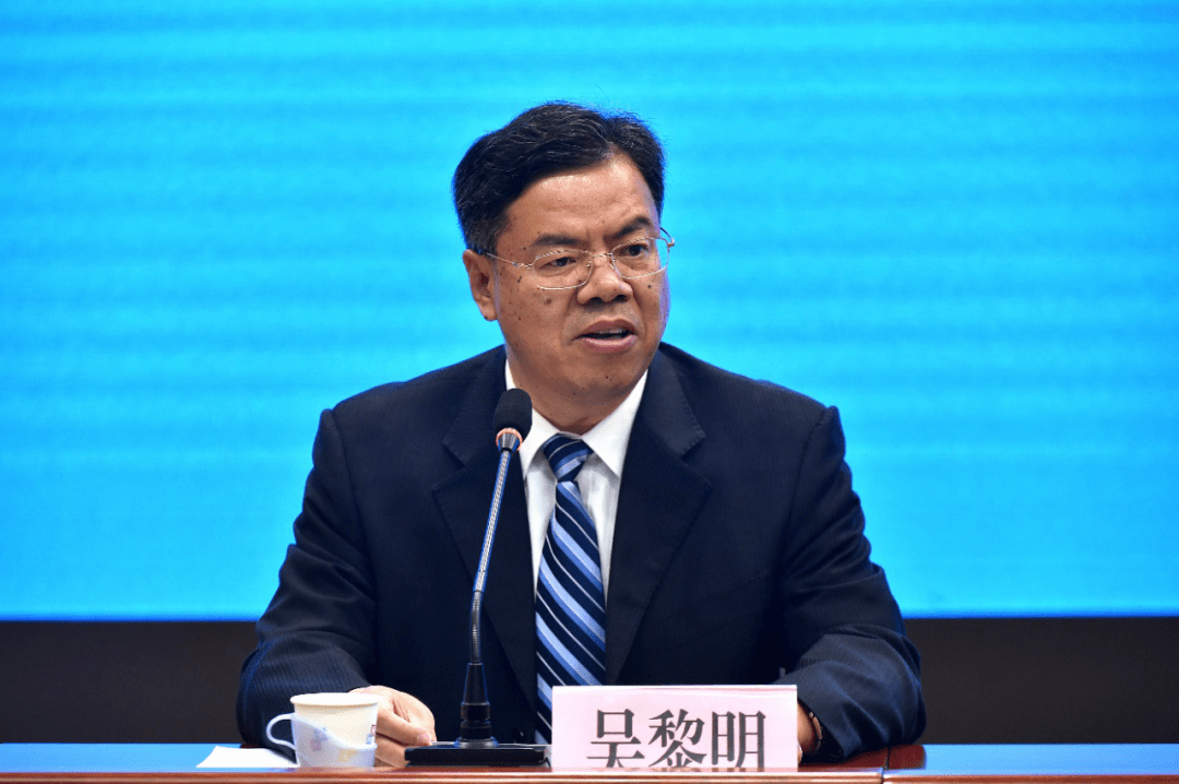 吴黎明:吴黎明山东省卫生健康委宣传处处长主持人5月21日上午,省卫生