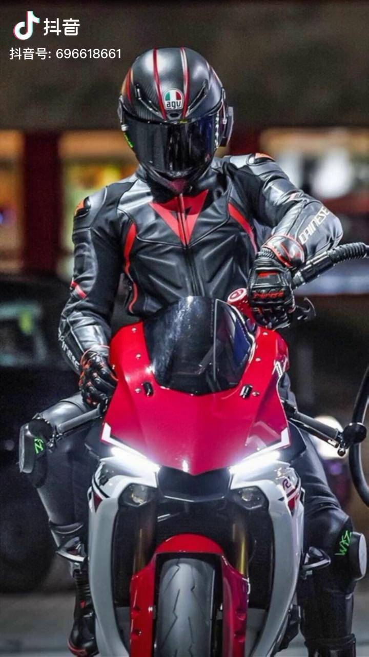 直播中支持一下曼岛tt尬舞机车在抖音遇见鲁山机车正能