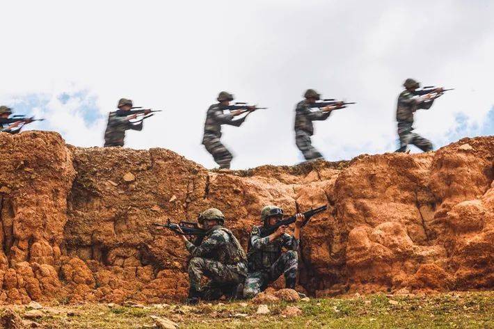 直击演训场,南部战区部队开展实战化训练!