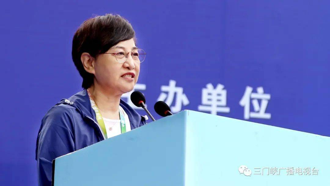 副市长庆志英主持开幕仪式.