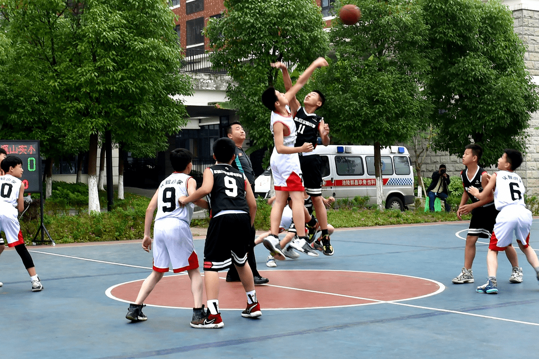 精彩绝伦2021年重庆市小学生篮球赛落下帷幕