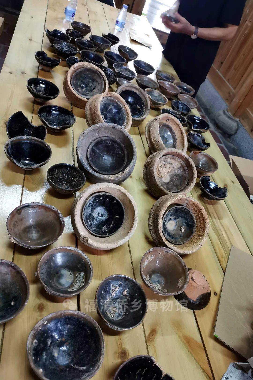 融籍收藏家吴振裔再捐东张宋窑瓷器给侨乡博物馆