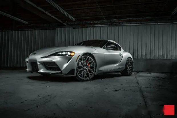 y幅侵略感美国vossenhf2混锻轮圈性能车豪华suv适配酷乐汽车