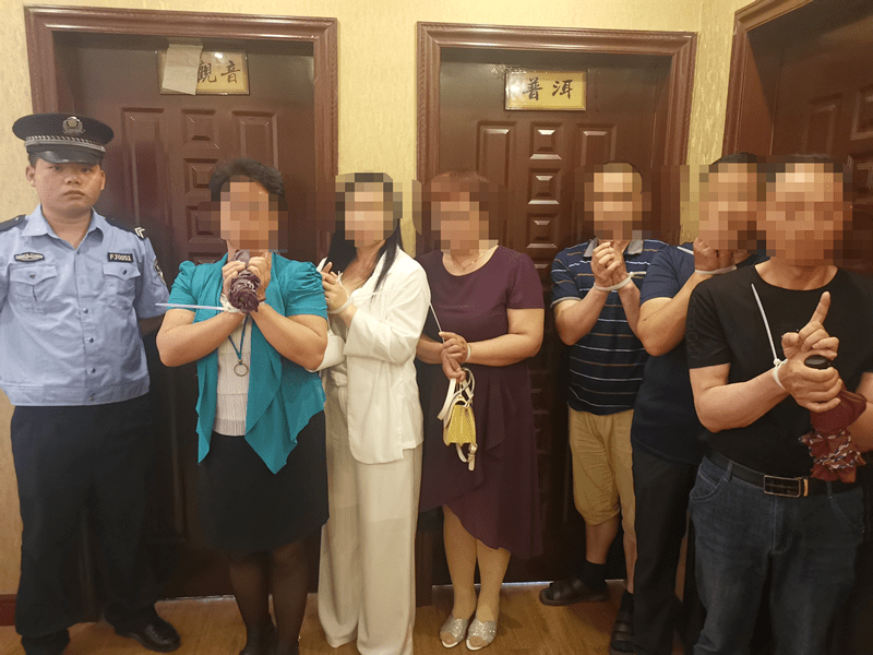 严打群众举报防城港两处新的传销窝点被端22人落网