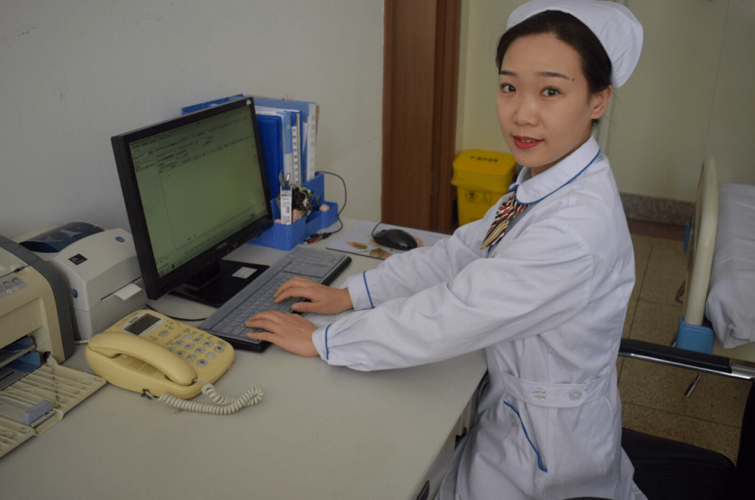 格格党月排行榜_职场“格格党”正在冒头(2)