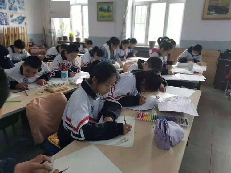 阳光心语快乐成长南岔县第一中学