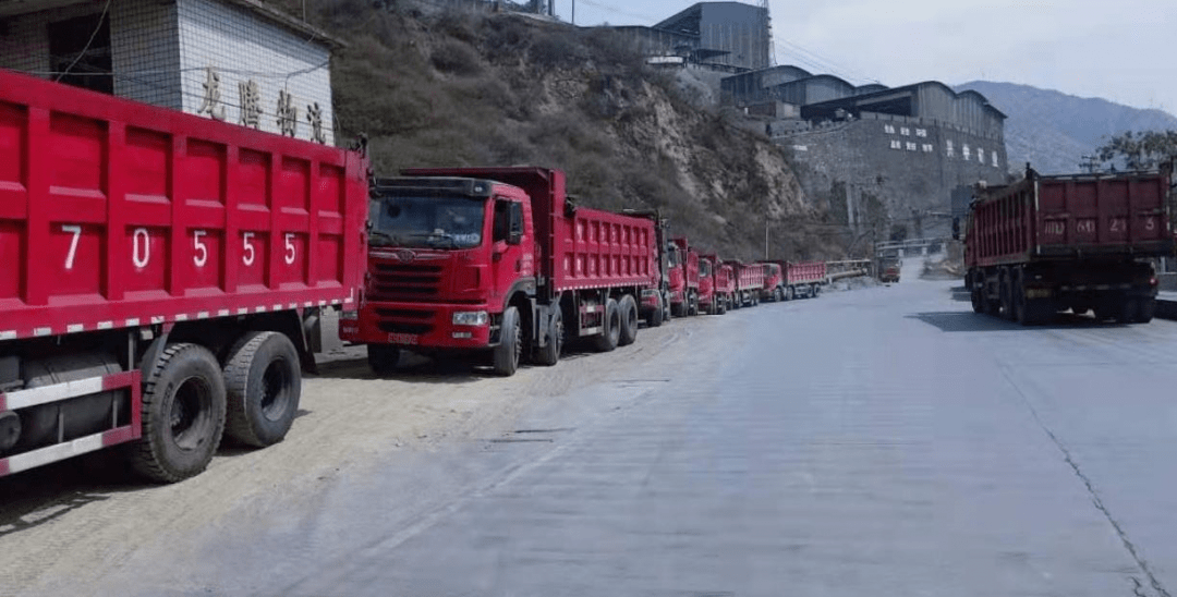 1600辆重型货车开出乡村振兴新道路